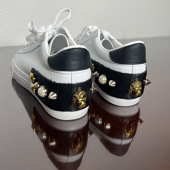 Monarchy lion studded sneakers - Picture 5 of 7